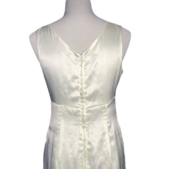 Vintage Handmade Ivory Satin Simple Wedding Dress Size Large - Picture 7 of 9